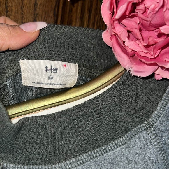 Anthropologie Top 🍒🍒 - Picture 6 of 15